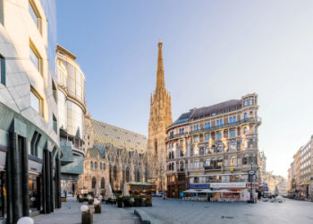 flights from nashville