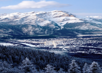 flight tickets to banff