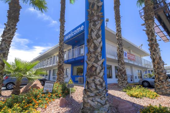 inexpensive motels in las vegas