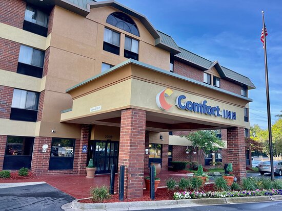 hotels near me within 5 mi