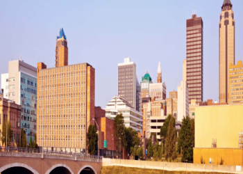 rental cars in des moines iowa