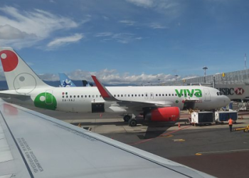 plane tickets lax to guadalajara