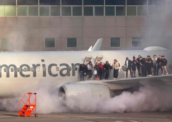 plane tickets to denver