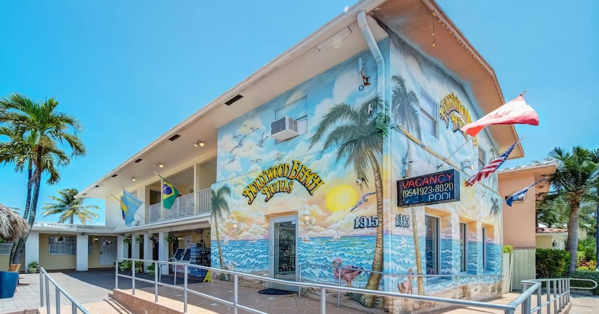 beach hotels hollywood