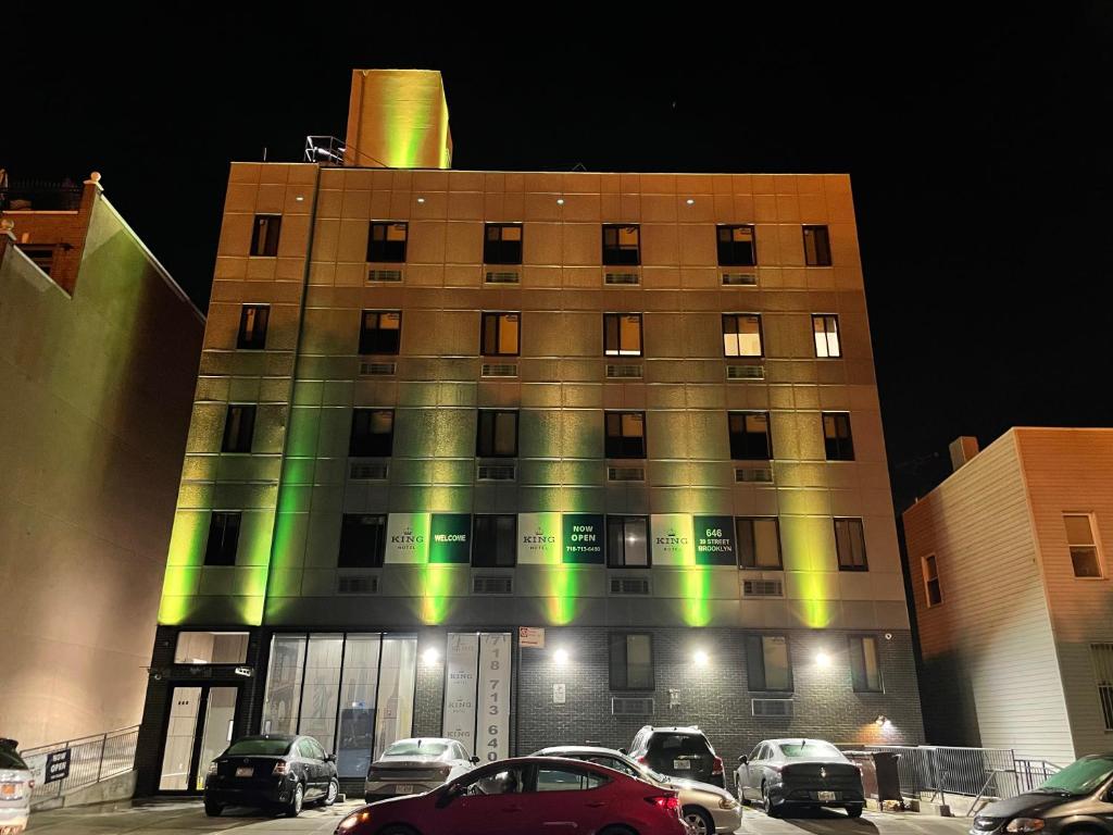 king hotel brooklyn sunset park