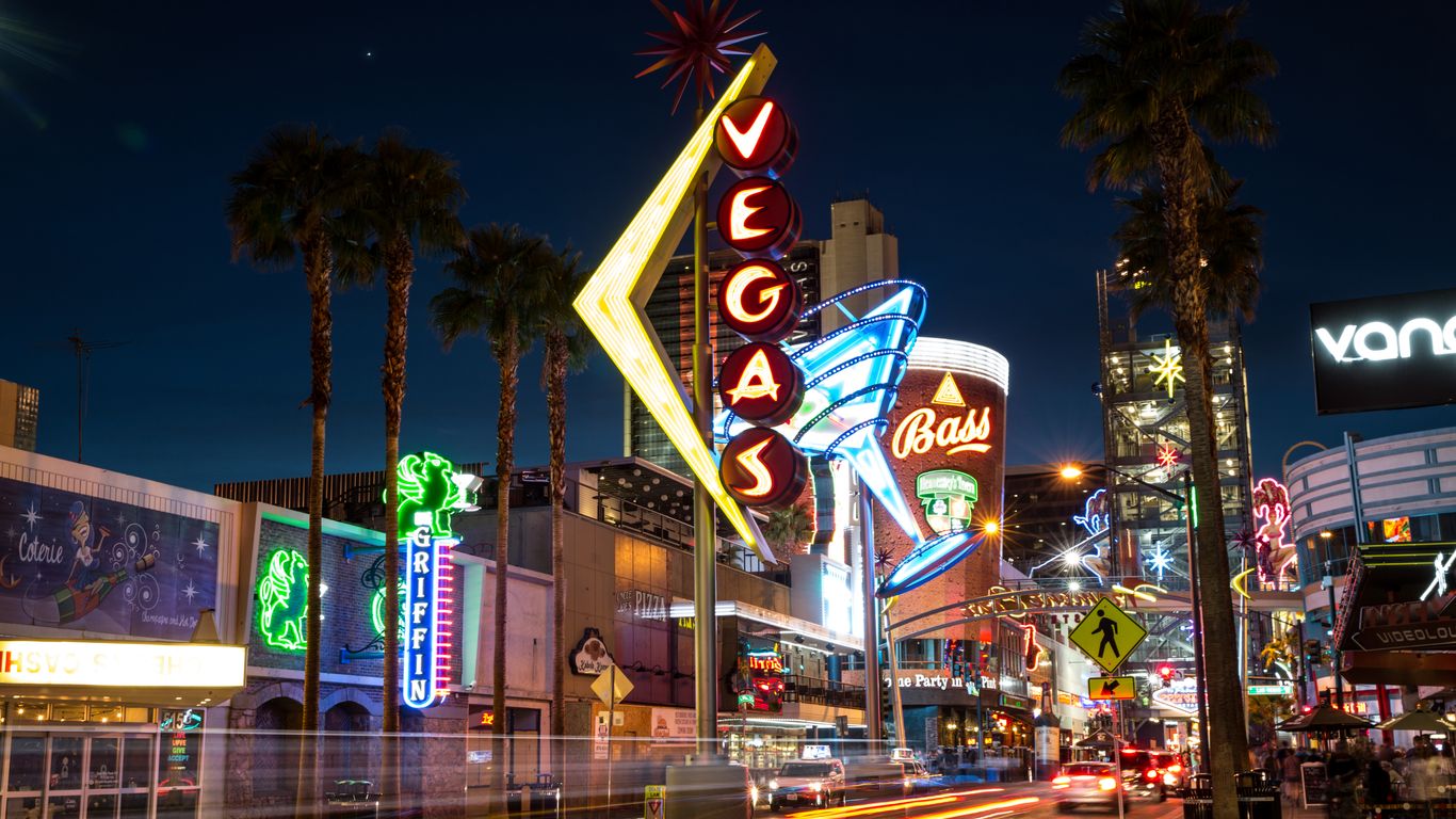 cheap hotel rooms downtown las vegas